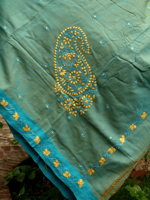 A beautiful chikankari motif on pure cotton