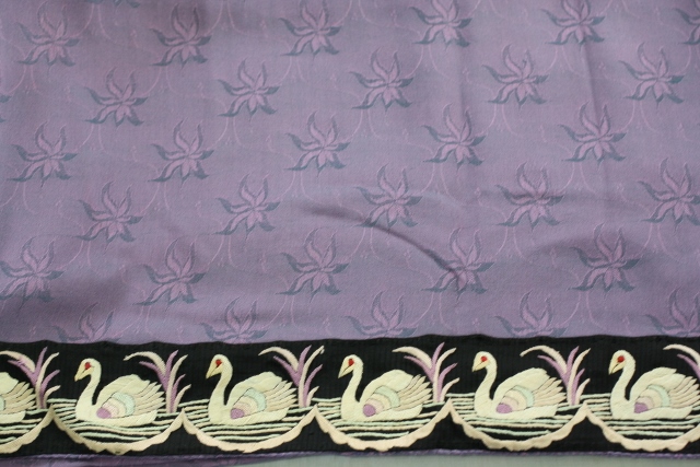 An antique border stitched on to a new fabric. Can you imagine the beauty of little ducks around your saree border? Not unless you are a Parsi, you can’t :)